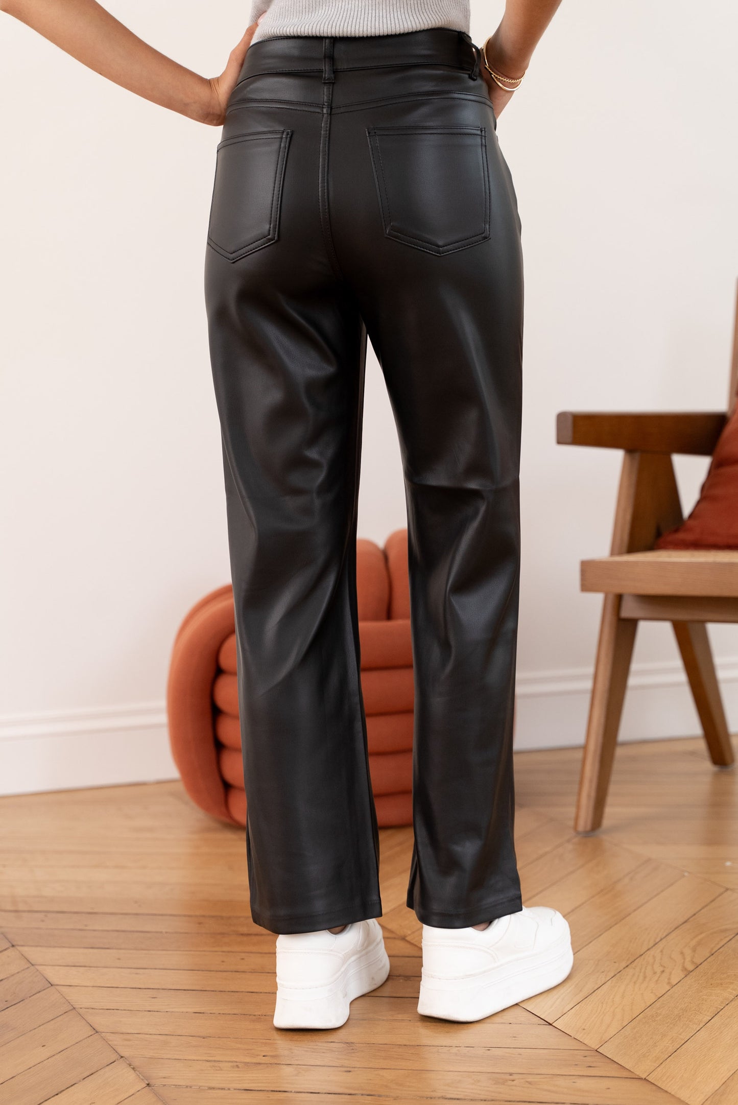 Broek Oraije kunstleer zwart