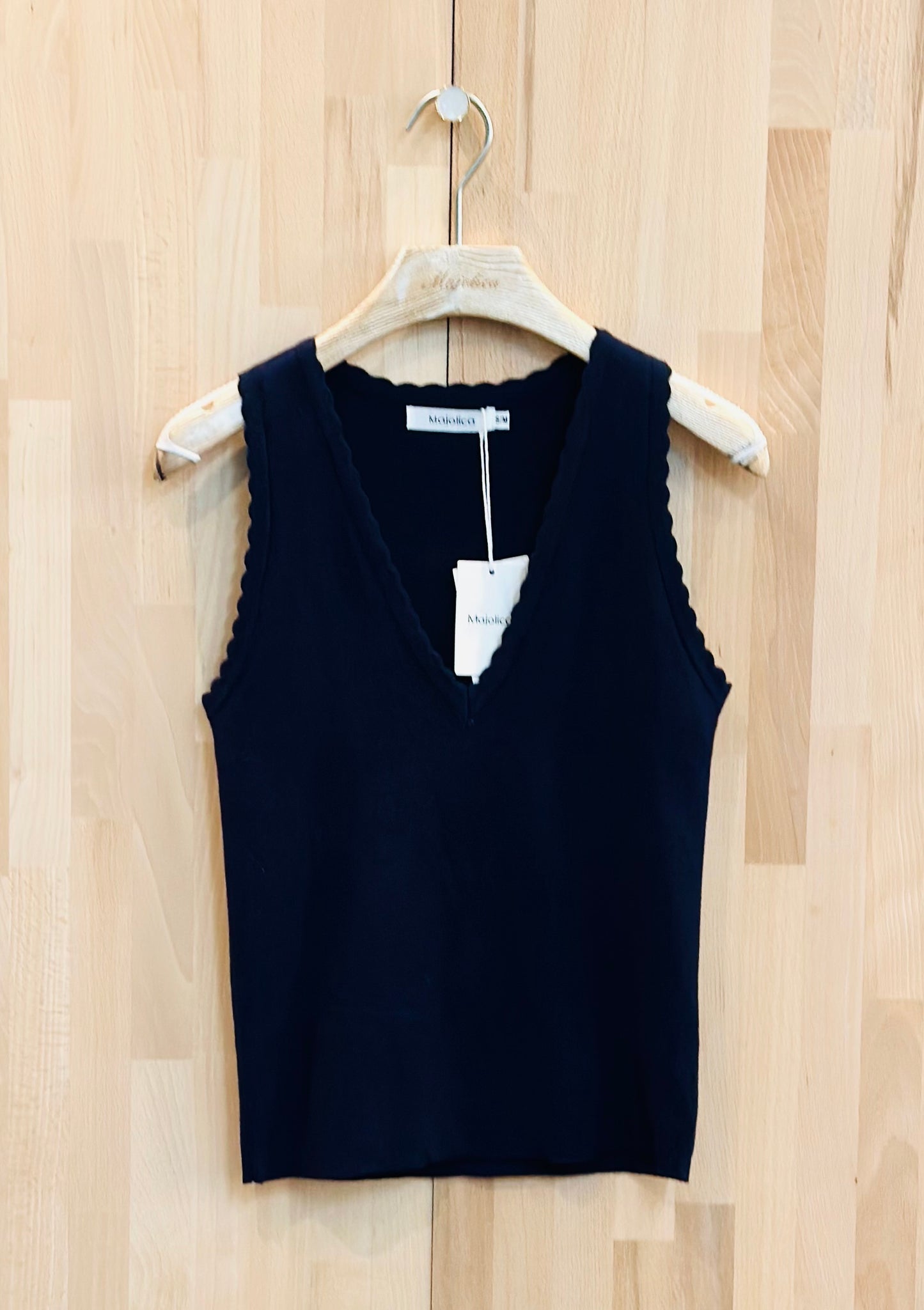 Top Maya navy