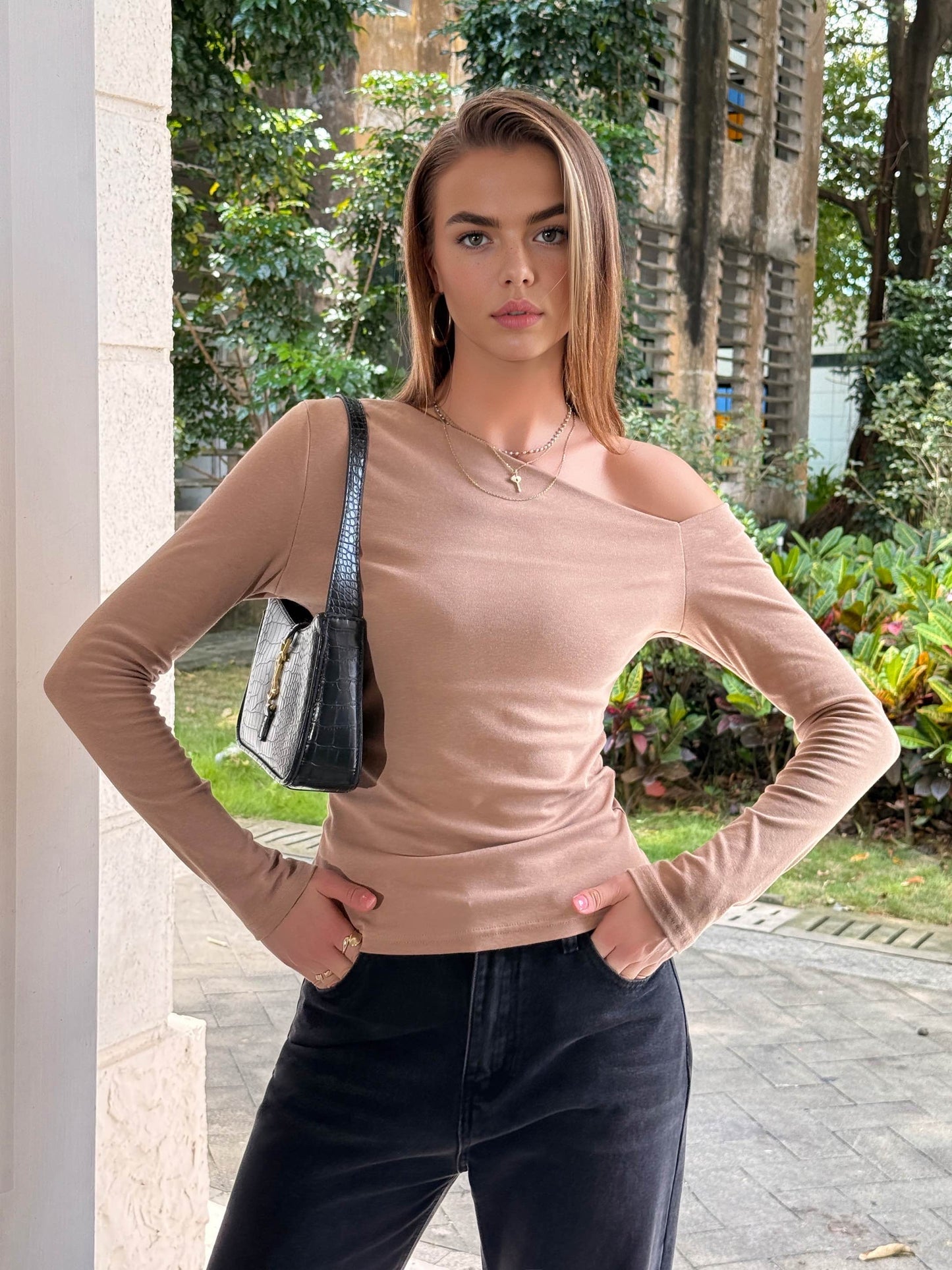 Bloesje Anika camel