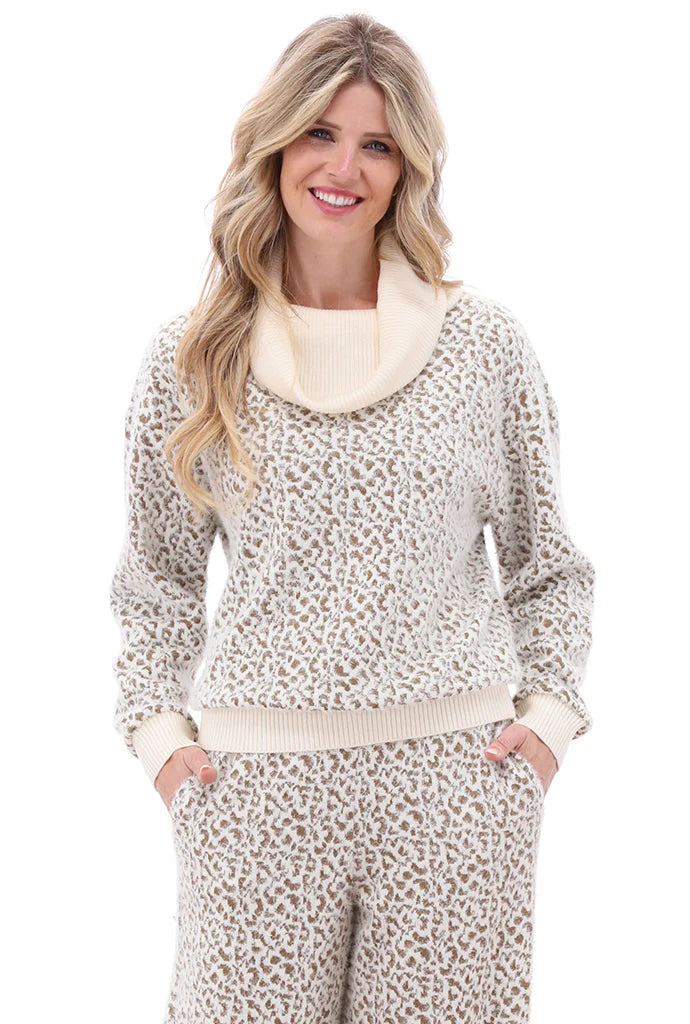K-Design - Pull met rolkraag & dessin (B491