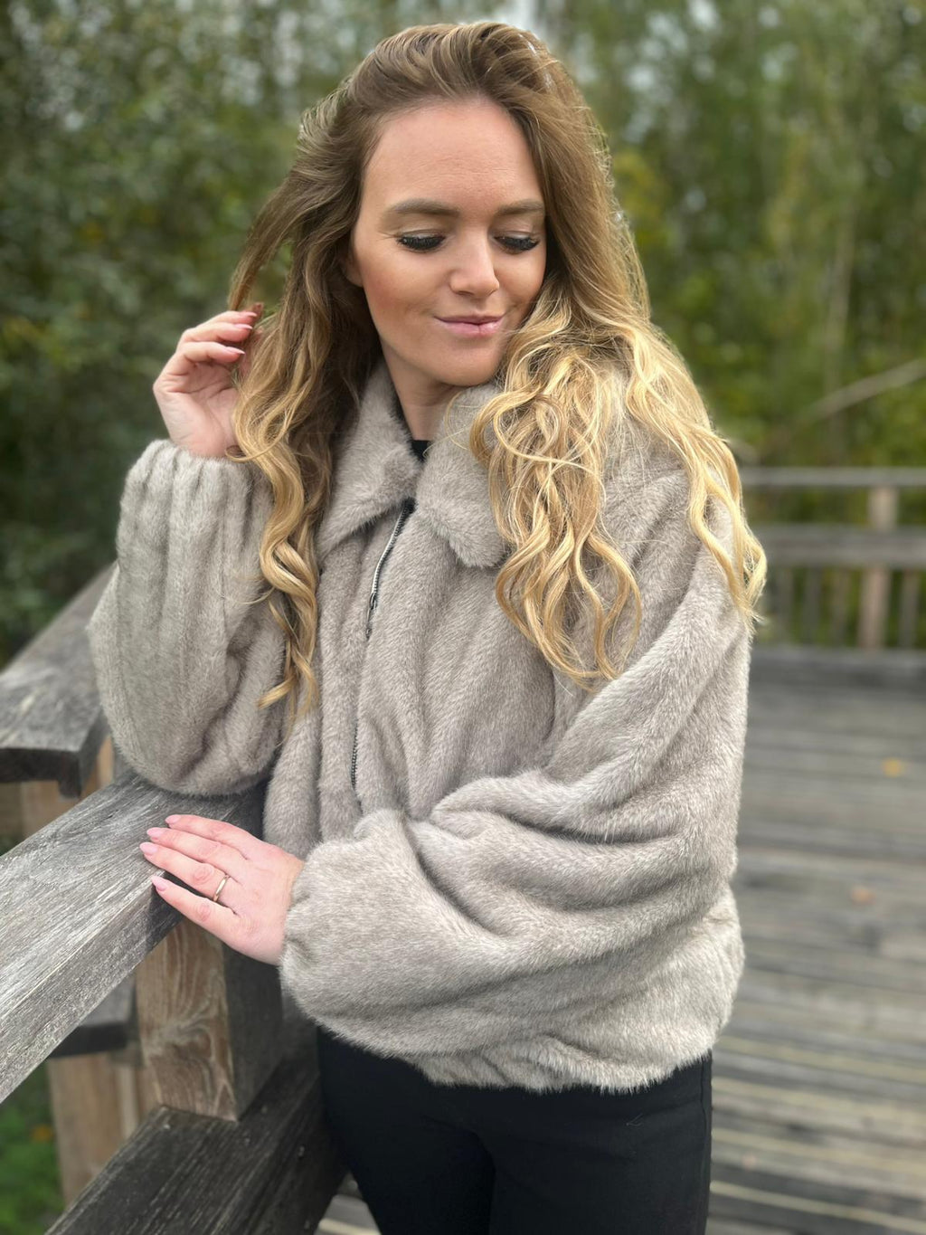 K-Design - Jas in bont look met rits (B904 )