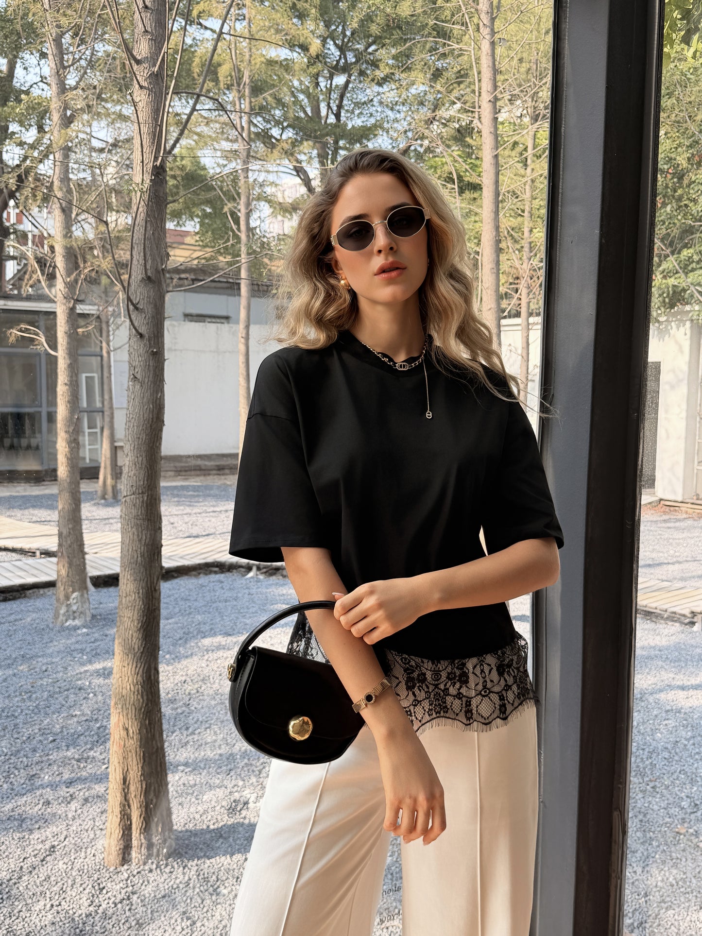 T-shirt Anika zwart