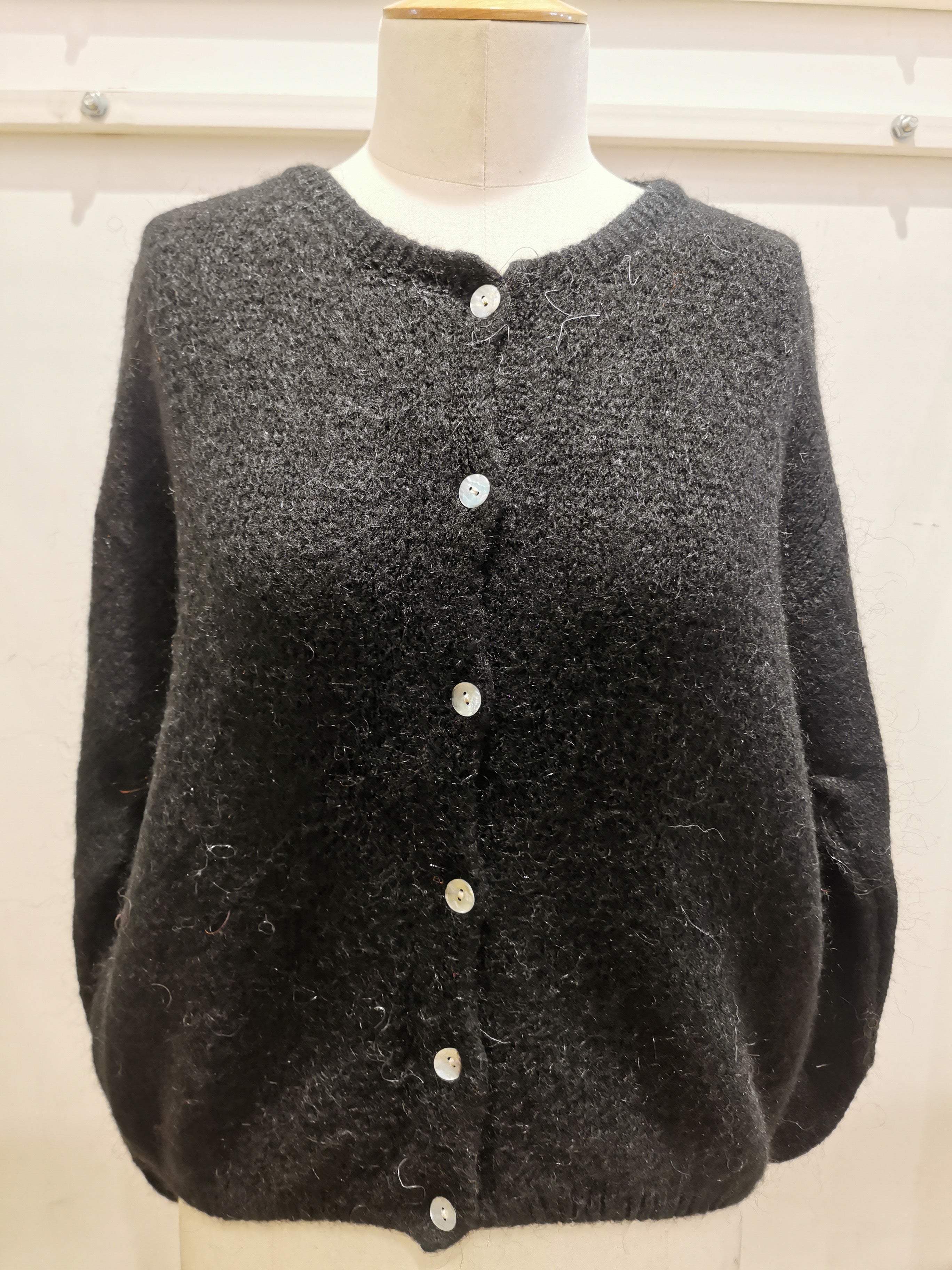 Gilet Bella zwart met knopen