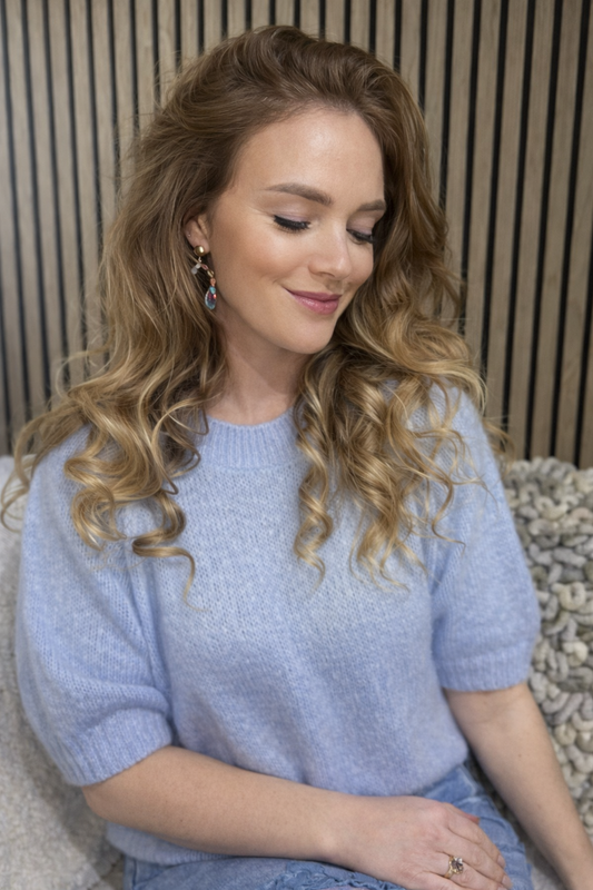 Pull Bella licht blauw korte mouw