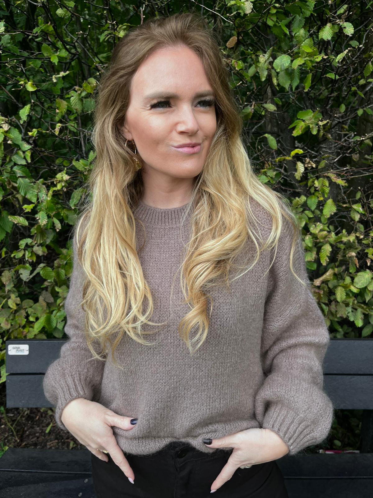 Pull Bella licht bruin