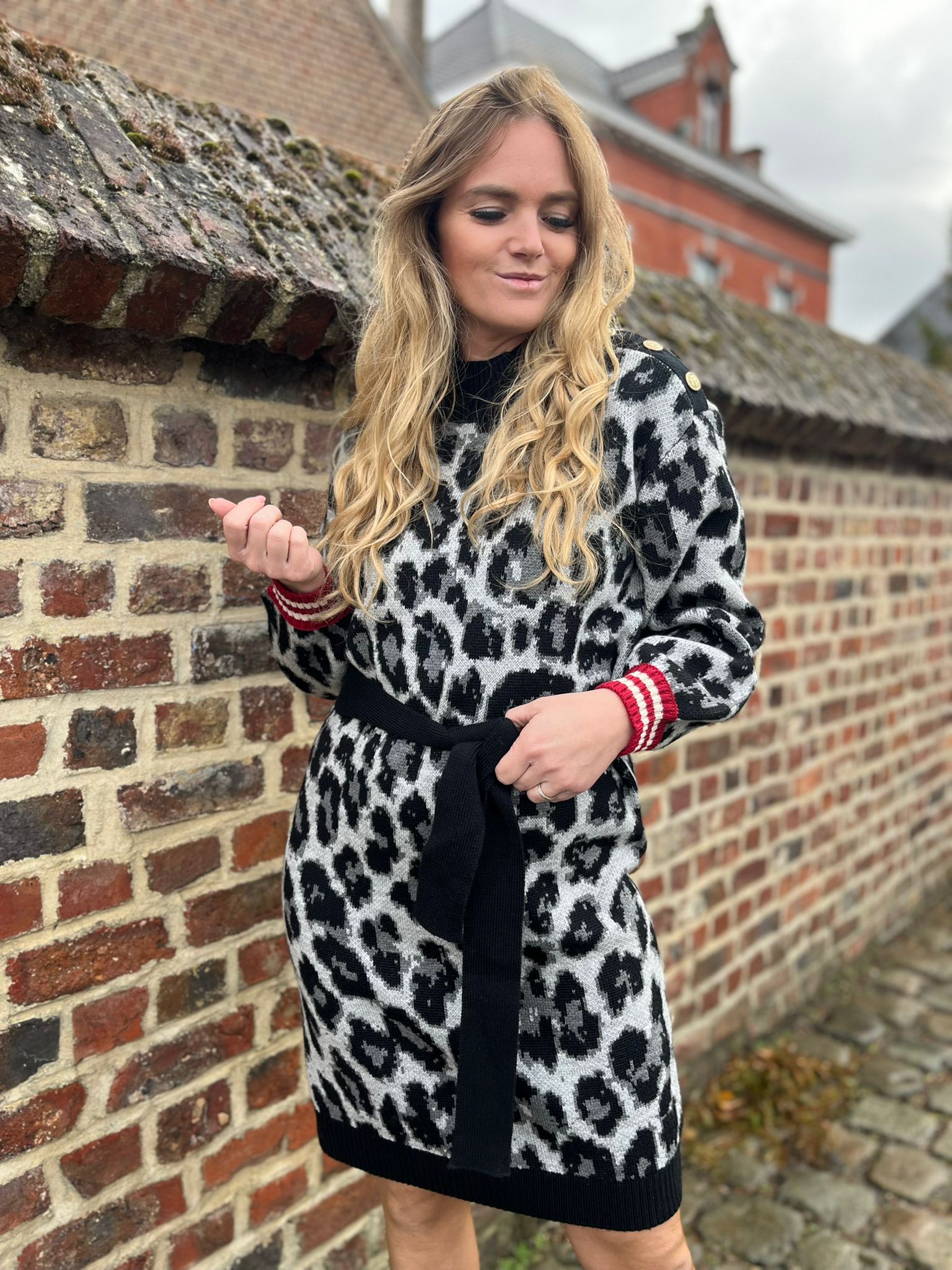 K-Design - Gebreide jurk met luipaardprint en stoffen riem (B818)