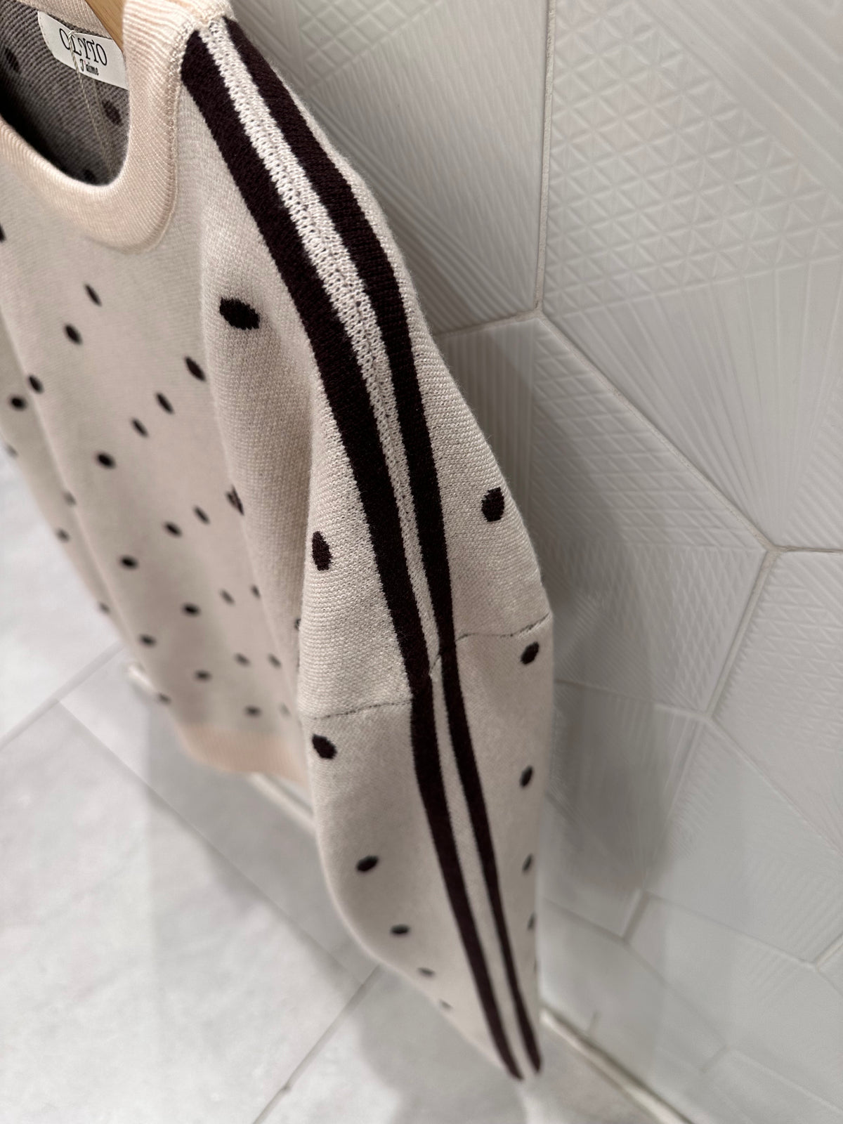 Pull Oly beige polka choco