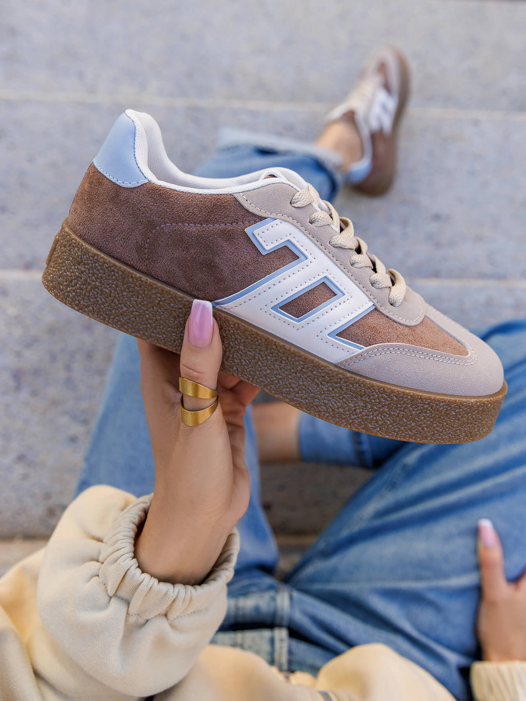Sneakers