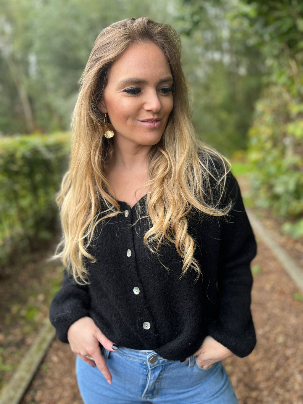Gilet Bella zwart met knopen