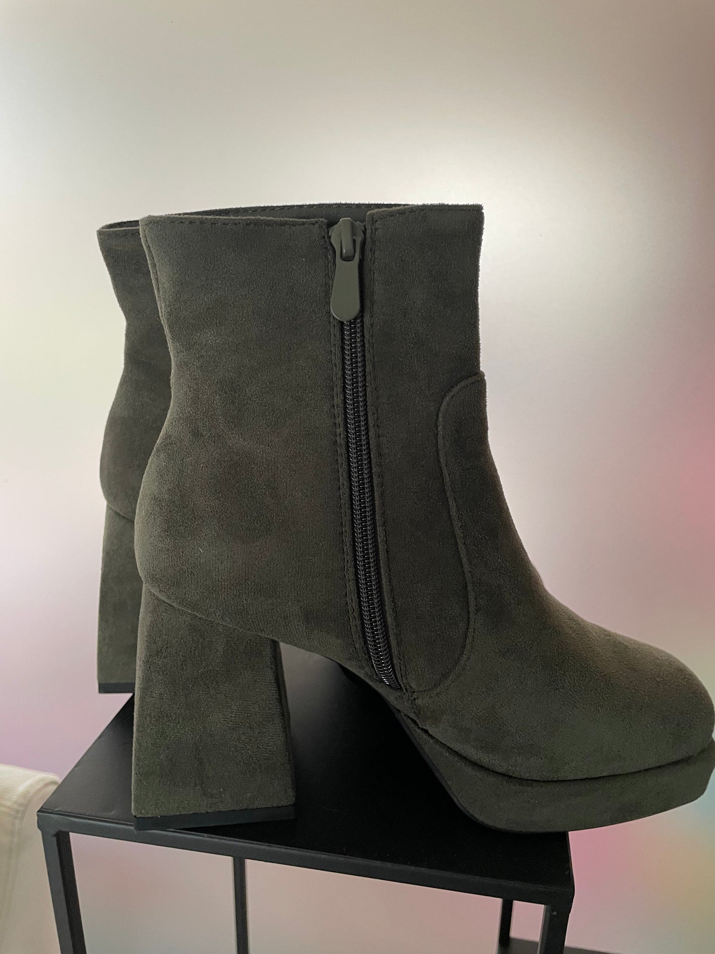 Bottines met hal kaki
